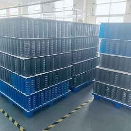 The Korean customer placed an order for 6000 water bottles to be printed today.