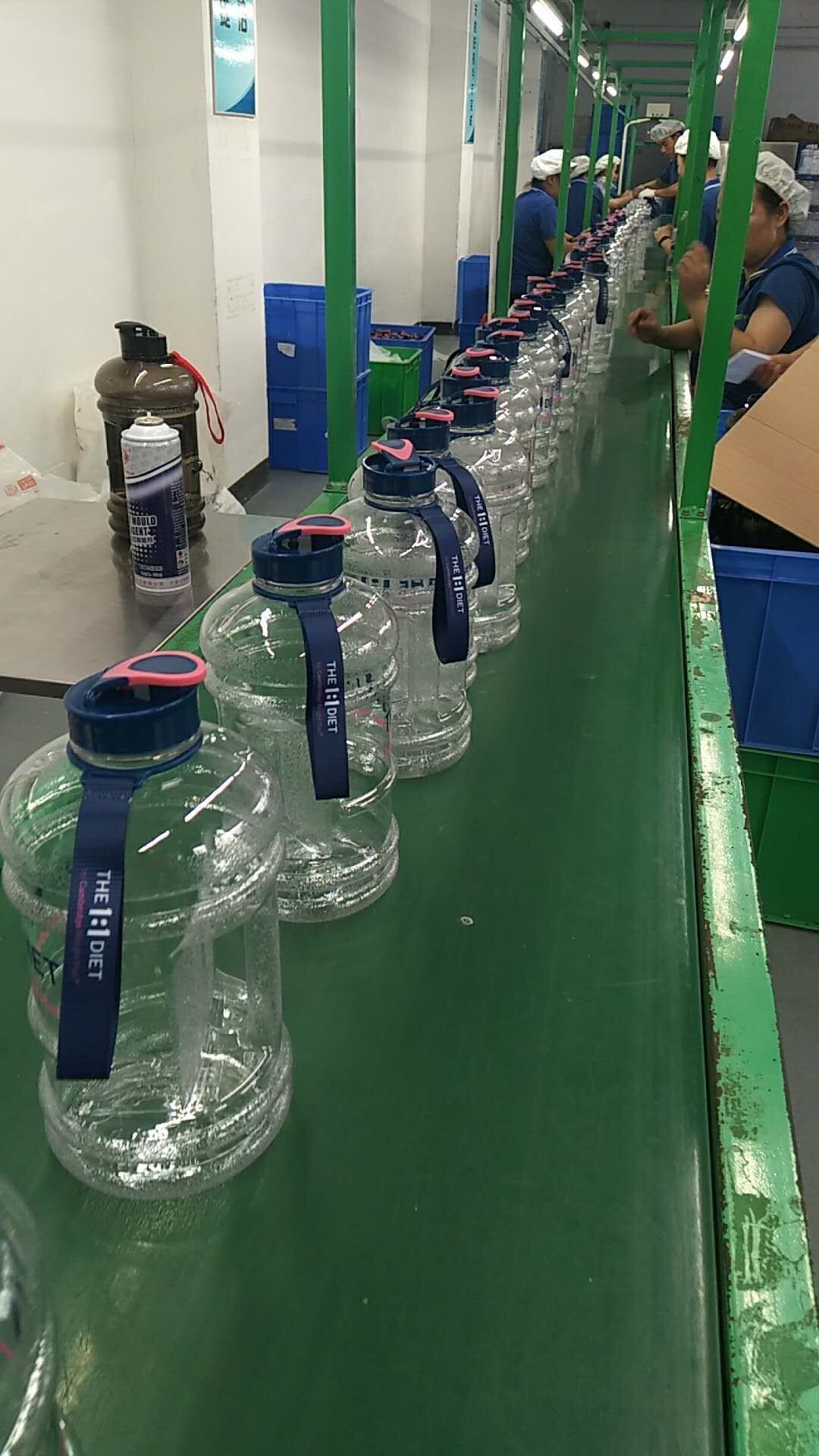 Peru customer 3500pcs 2.2 liter water bottle is ready for printing