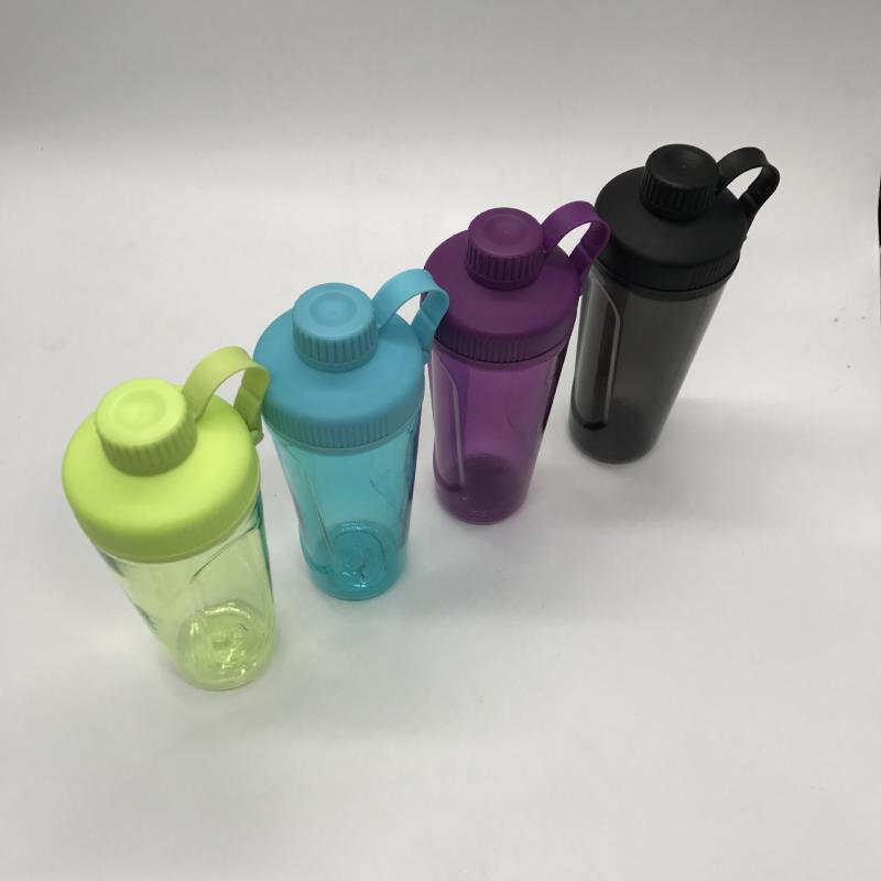 700ml plastic protein shaker bottle with blender mixer ball space bottle