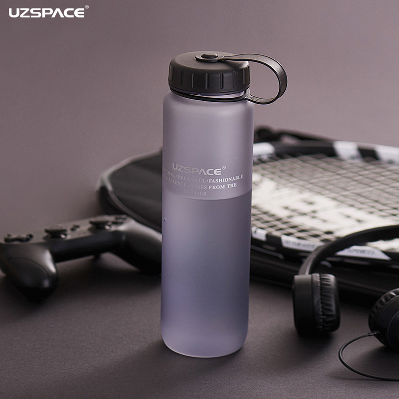 Customized bpa free sports plastic water bottle with soft touch 