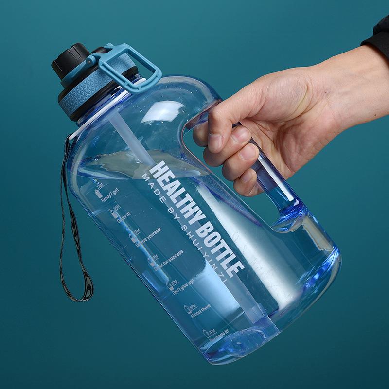 2.2L Large Capacity Water Cup Sports Fitness Gallon High Temperature Resistant Plastic Straw Big Water Bottle